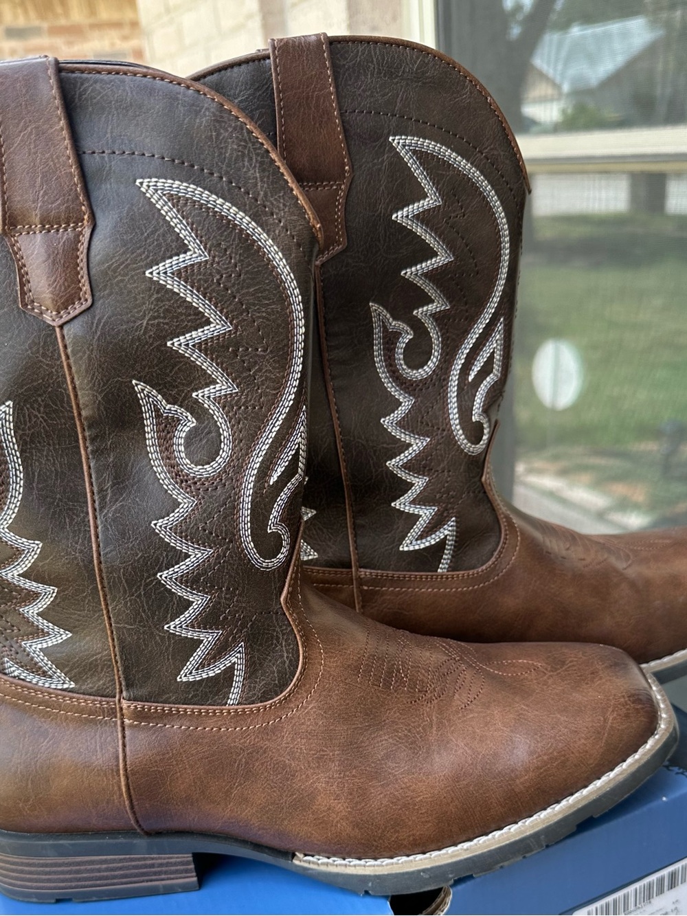 Men's Brown Western Cowboy Boots with White Stitch Detailing